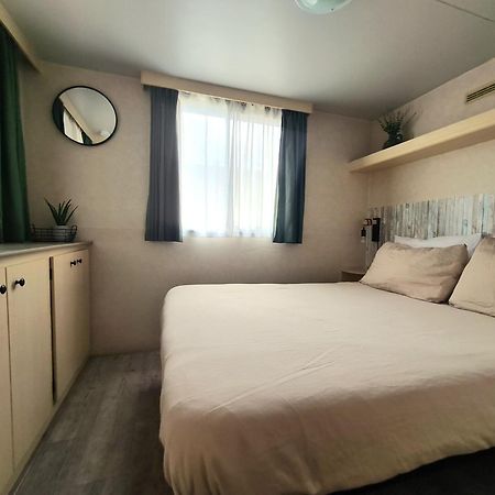 Comfortabele Familie Chalets Met Veranda Incl Airco Dichtbij Zee! Viareggio Exterior foto