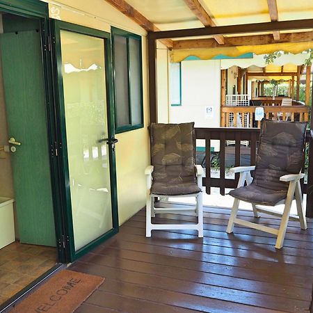 Comfortabele Familie Chalets Met Veranda Incl Airco Dichtbij Zee! Viareggio Exterior foto